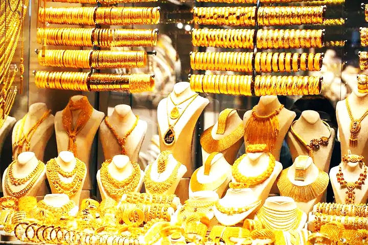 Gold and Silver Prices : सोने-चांदी में हुआ फेर बदल, कीमतें फ्रेश ऑलटाइम हाई पर, खरीदने से पहले जाने