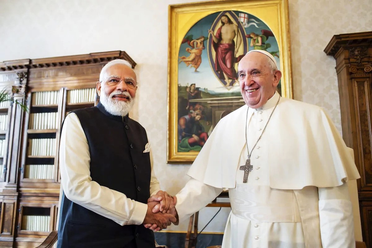Global Mourning : पोप फ्रांसिस के निधन पर वैश्विक शोक- पीएम मोदी समेत विश्व नेताओं ने दी श्रद्धांजलि, कहा – “शांति का मसीहा खो गया”